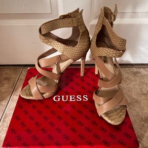 Guess women shoes, in good condition like new, size 9/9.5